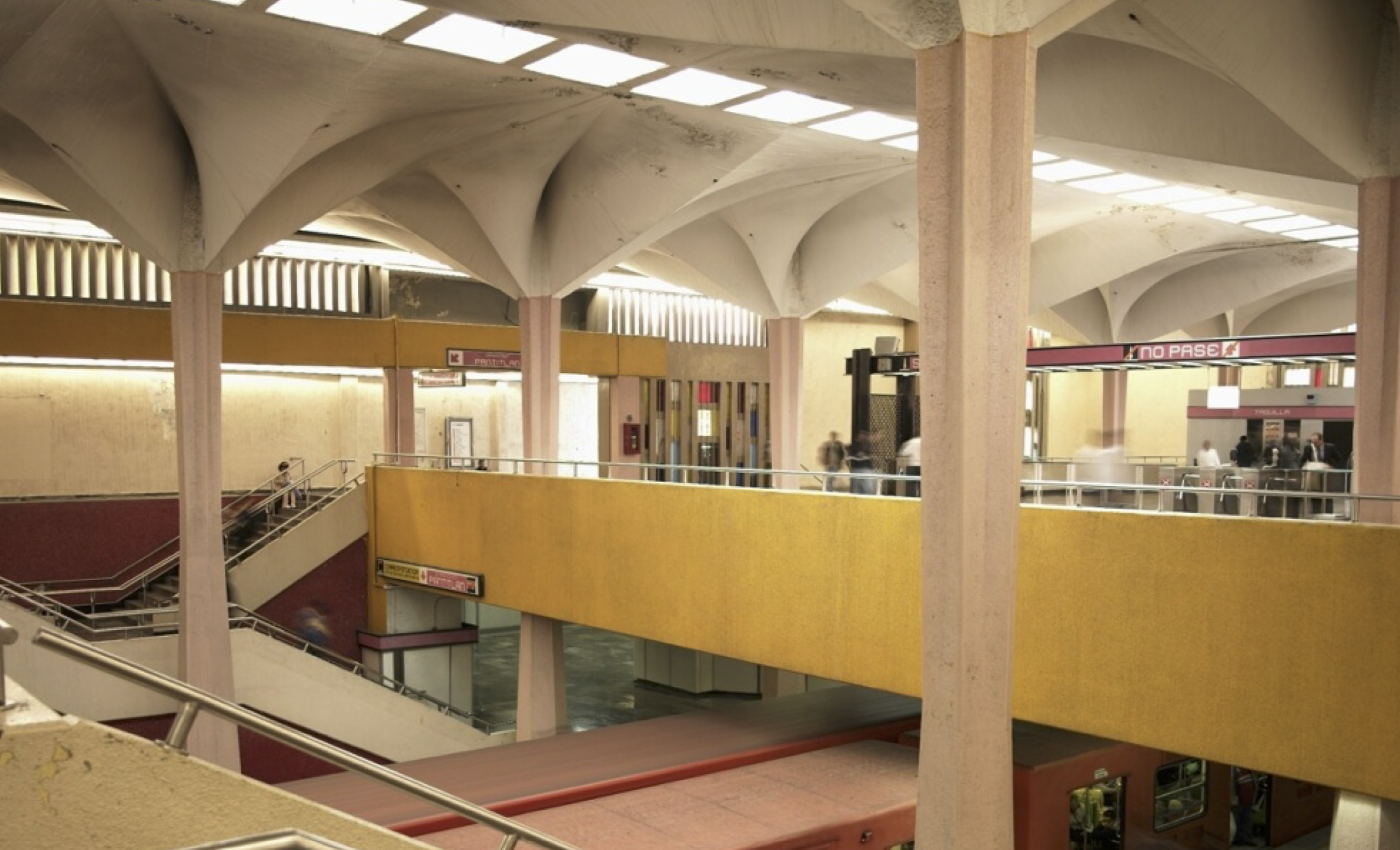 Subway Station Candelaria